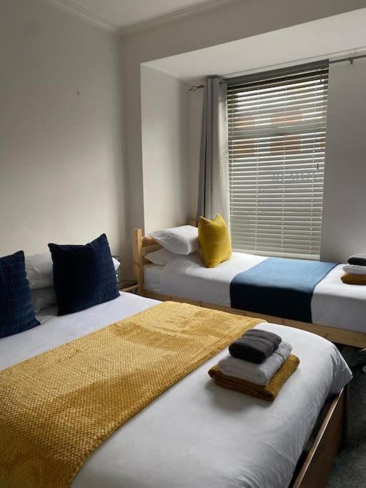 Whole House - Fast Wifi & Free Parking - Contractor Friendly By Irwell Stays Manchester Exterior foto